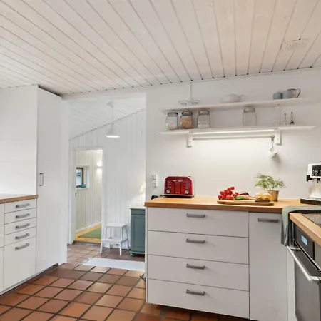 Nnykka - 950m From The Sea By Interhome *
