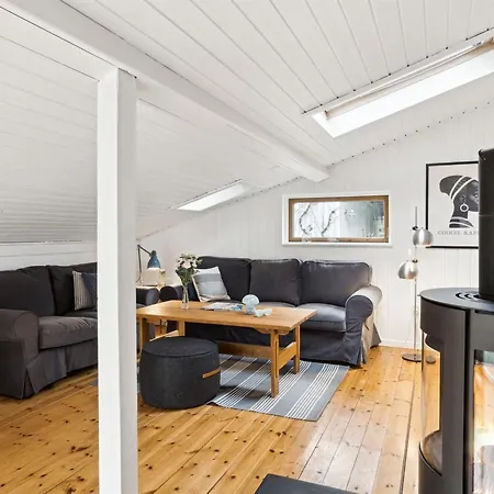 Nnykka - 950m From The Sea By Interhome